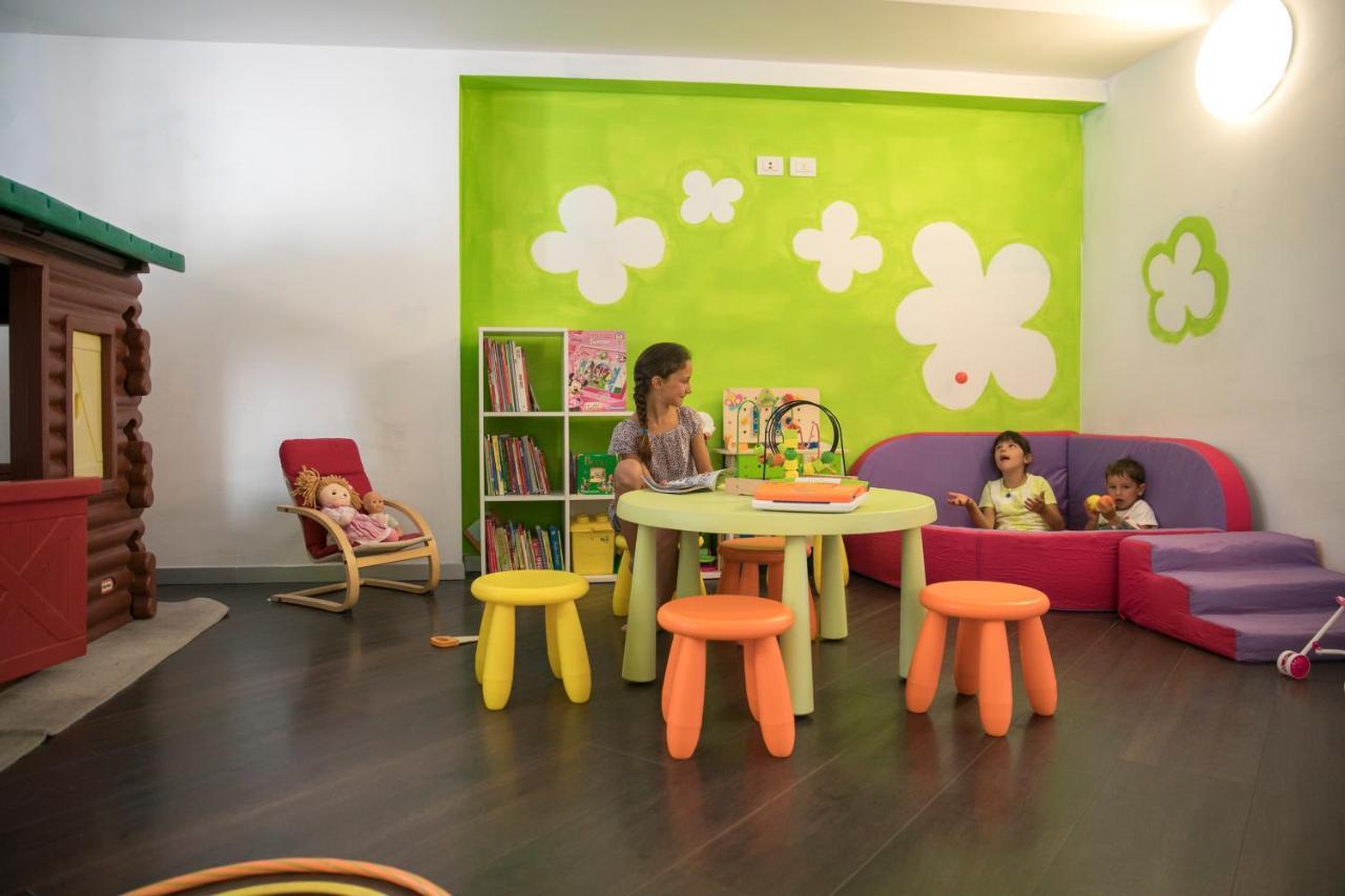 Hotel Luna Bianca Folgaria Buitenkant foto