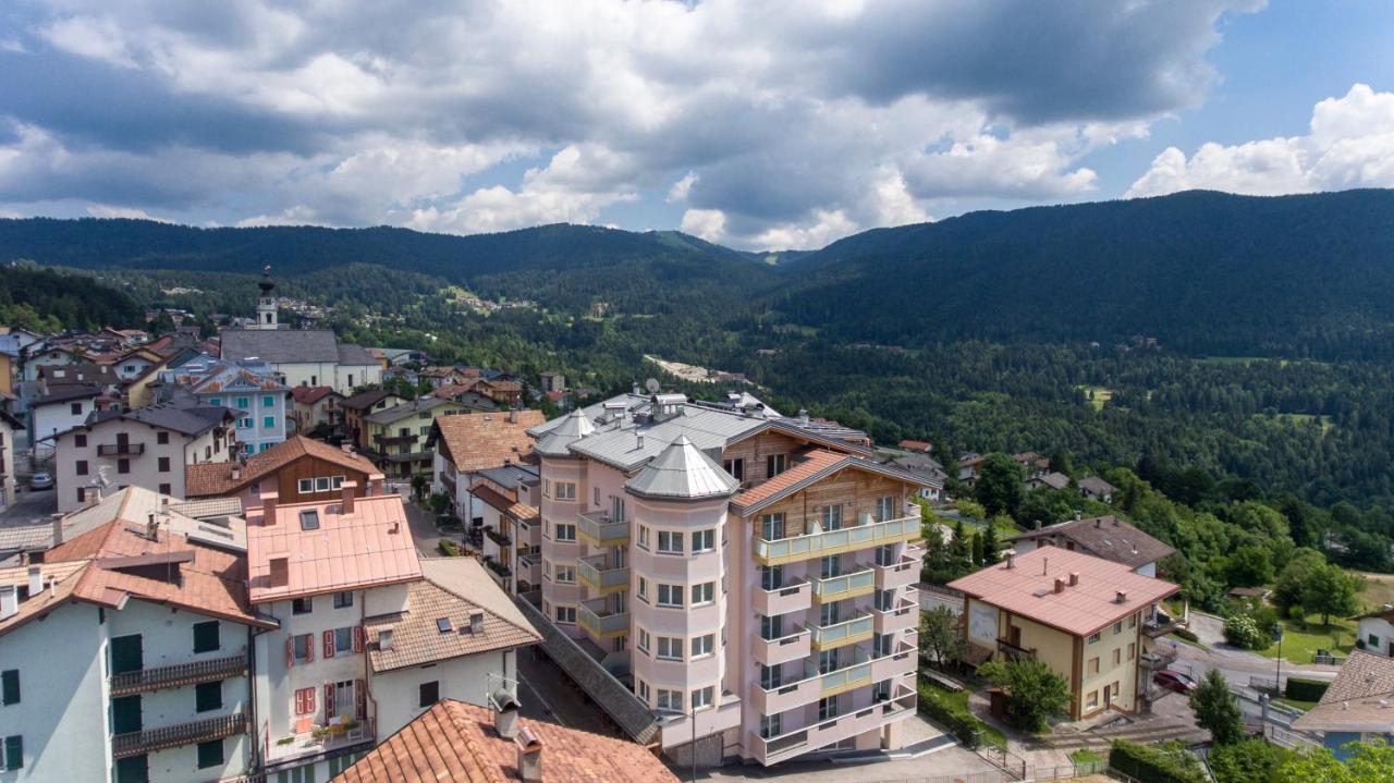 Hotel Luna Bianca Folgaria Buitenkant foto